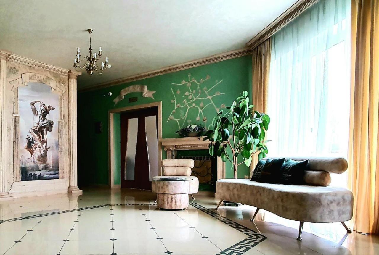 Hermes Resort Hotel With Medical Treatment Truskavets Exteriör bild